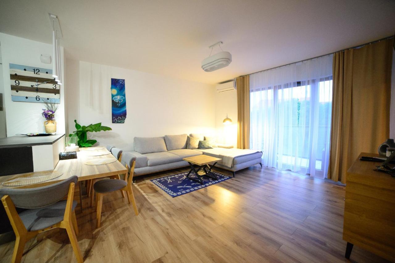 Apartamenty Via Marina Wrocław Exteriör bild