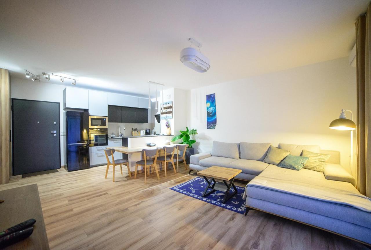 Apartamenty Via Marina Wrocław Exteriör bild