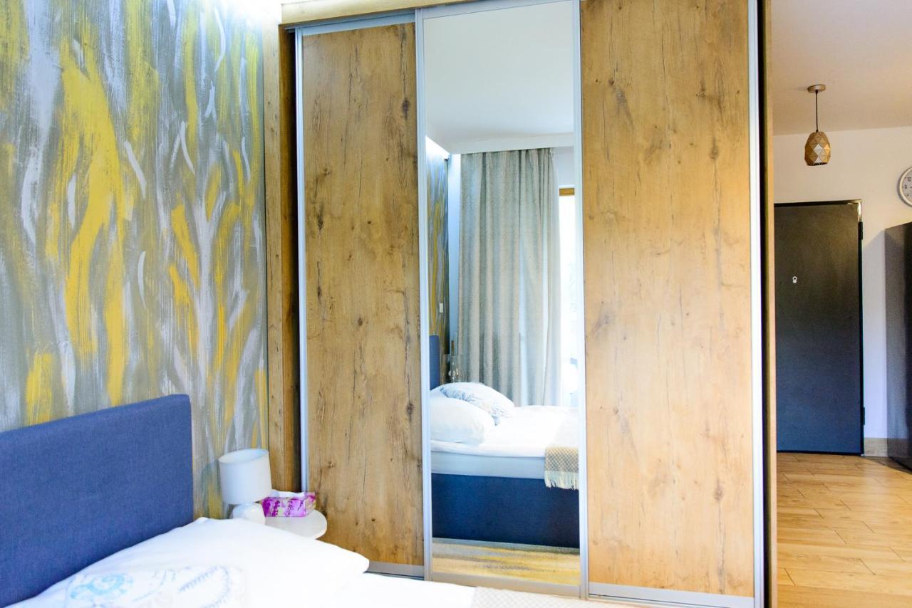 Apartamenty Via Marina Wrocław Exteriör bild