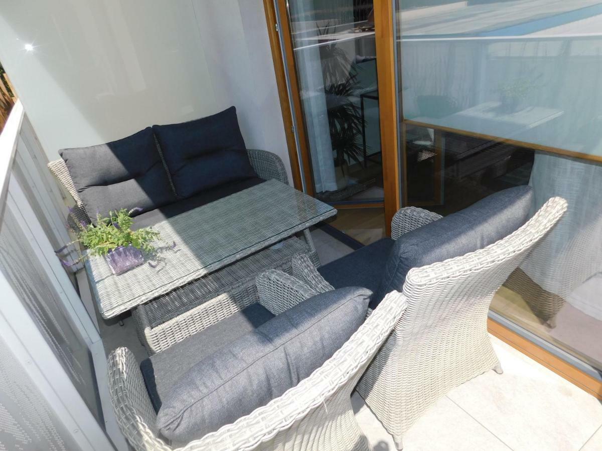 Apartamenty Via Marina Wrocław Exteriör bild
